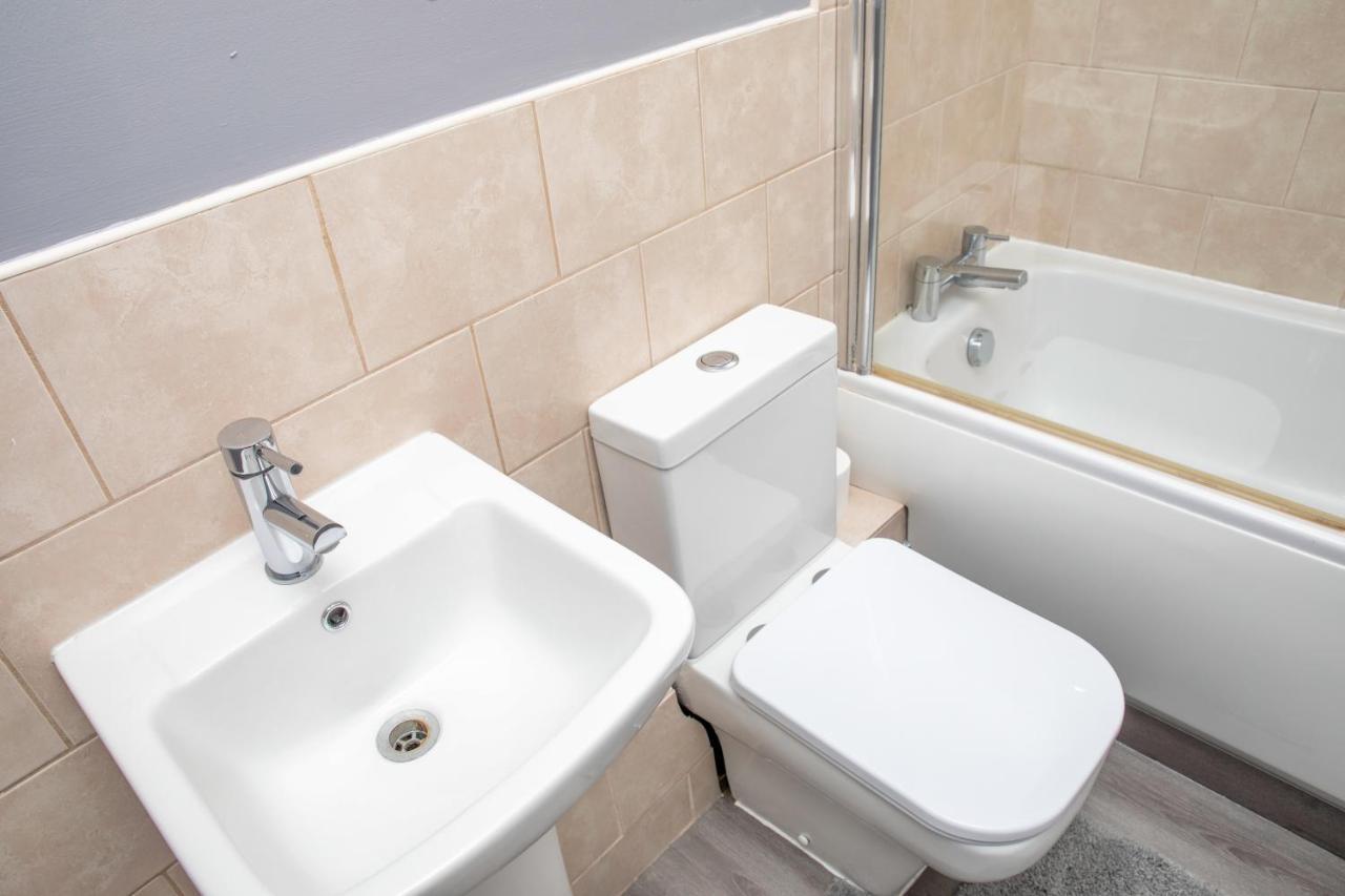 Leeds City Centre Spacious House Free Parking And Wi-Fi Ngoại thất bức ảnh